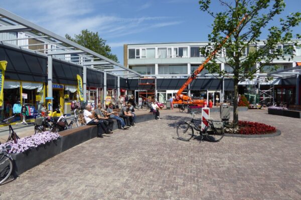 Buro SRO - Nieuws - Feestelijke opening Mereveldplein 2015 okt.