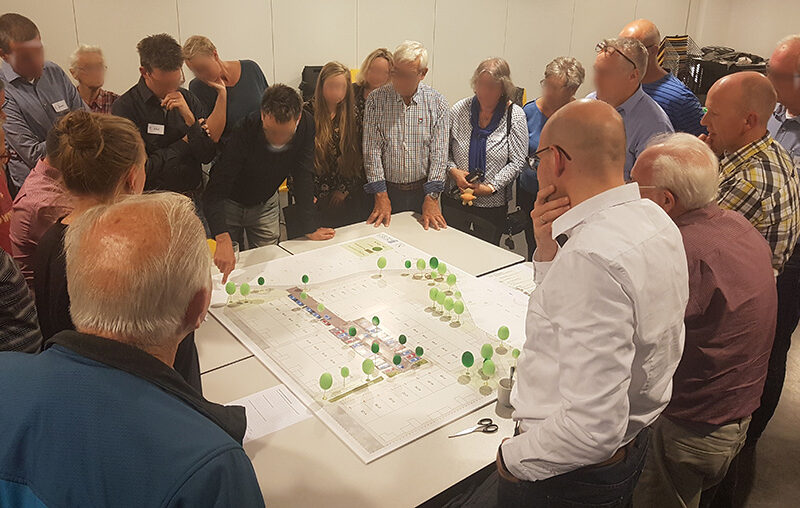 Buro SRO - Nieuws - Bordspel met bewoners voor herinrichting Couwenhoven-zuid